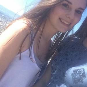 Meet your Posher, Cassandra